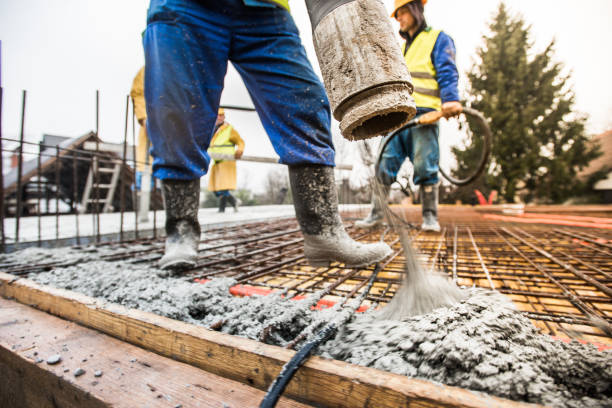 Best Concrete Sidewalk Installation in Carpentersvle, IL
